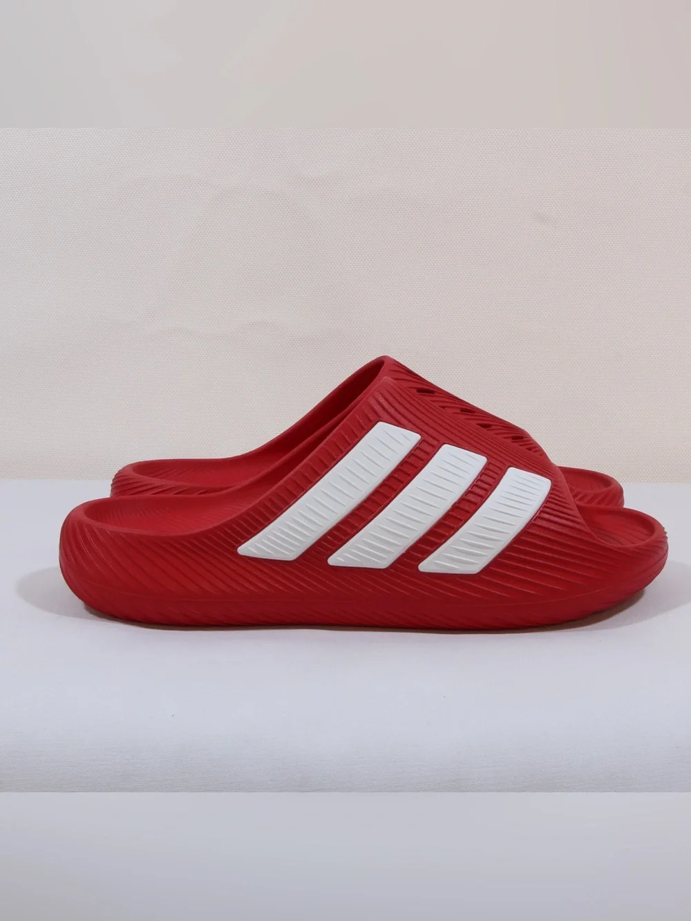 Adidas Men’s Red & White Purechill Slide KI0063 NWT NIB